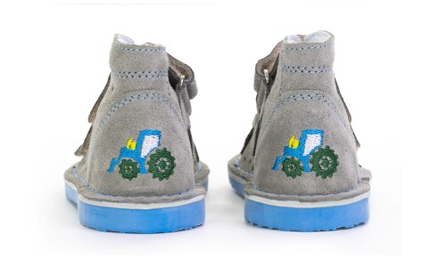 Buty profilaktyczne Danielki T125L szary traktorek